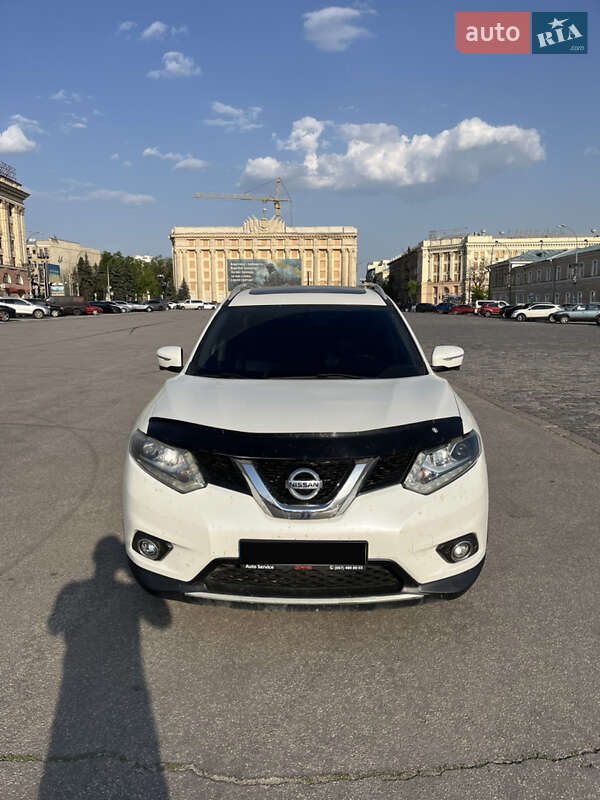 Nissan Rogue (2015)