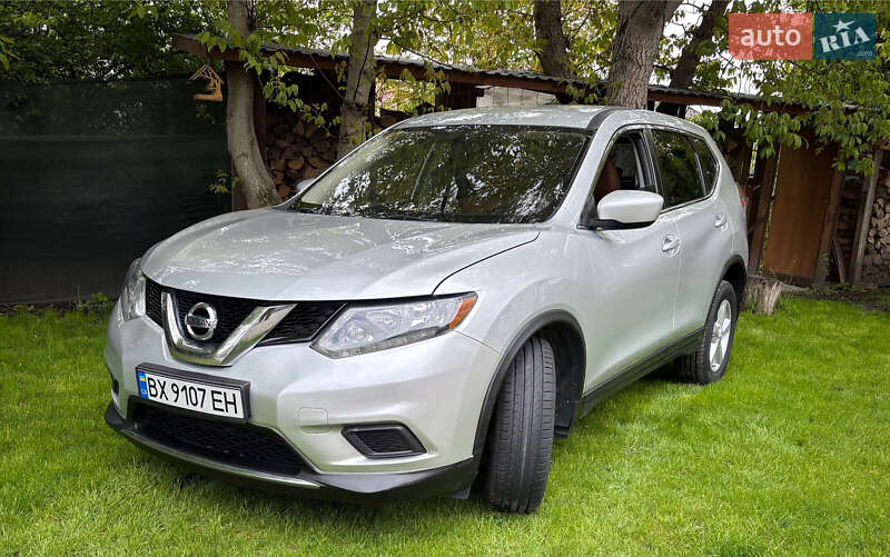 Nissan Rogue (2016)