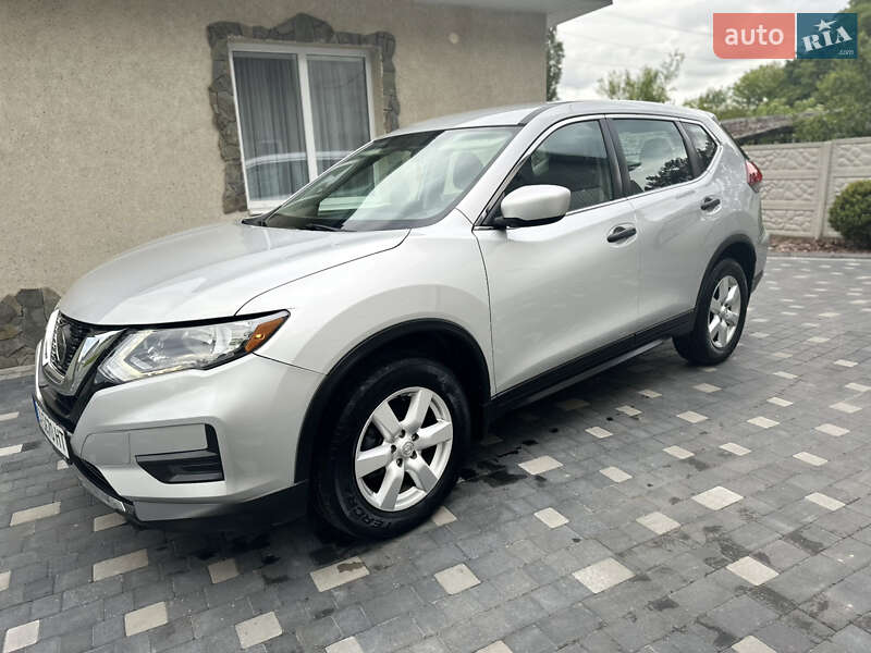 Nissan Rogue (2018)