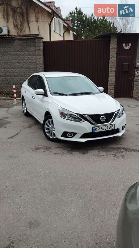 Nissan Sentra (2019)