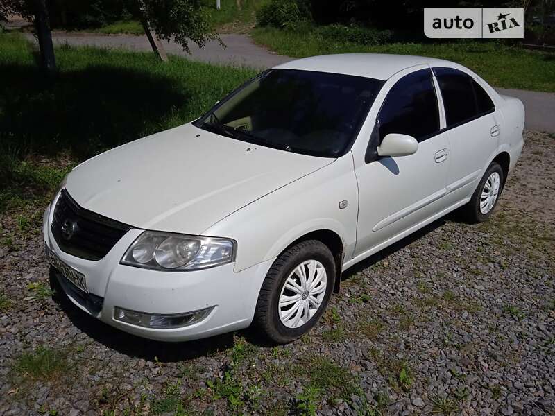 Nissan Sunny (2008)