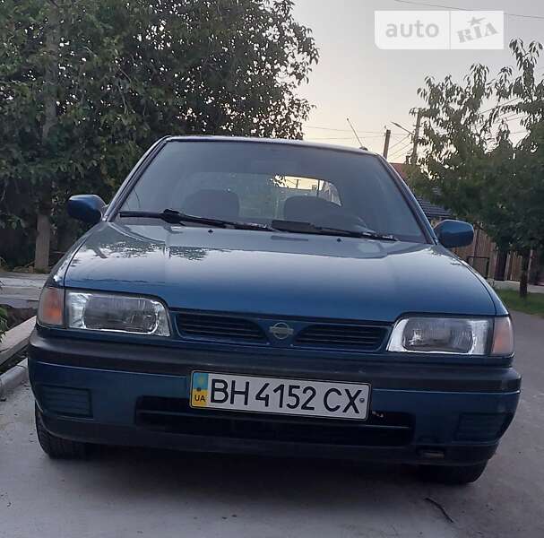 Nissan Sunny (1995)