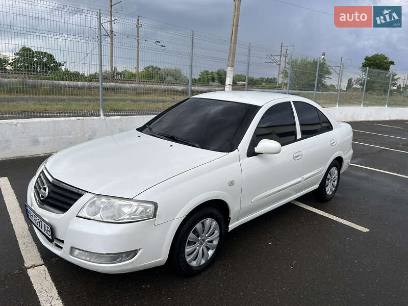 Nissan Sunny (2008)