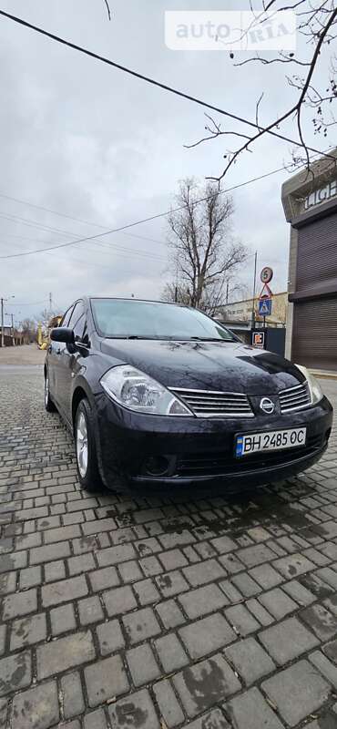 Nissan Tiida (2006)