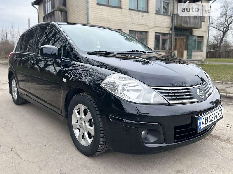 Nissan Tiida (2010)