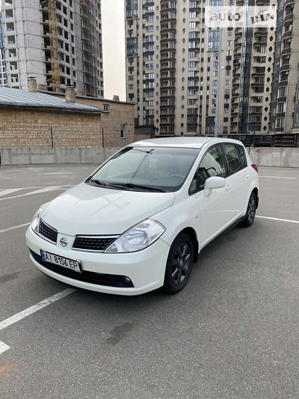 Nissan Tiida (2007)