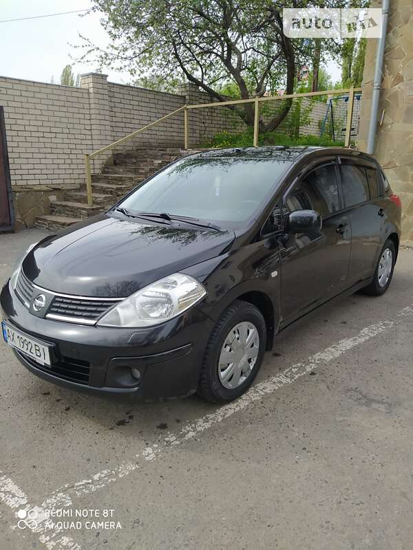 Nissan Tiida (2008)