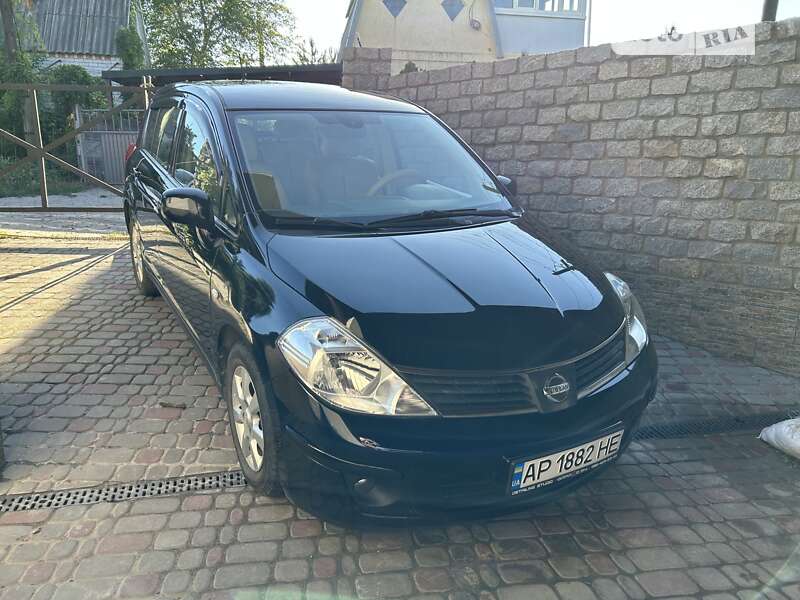 Nissan Tiida (2008)