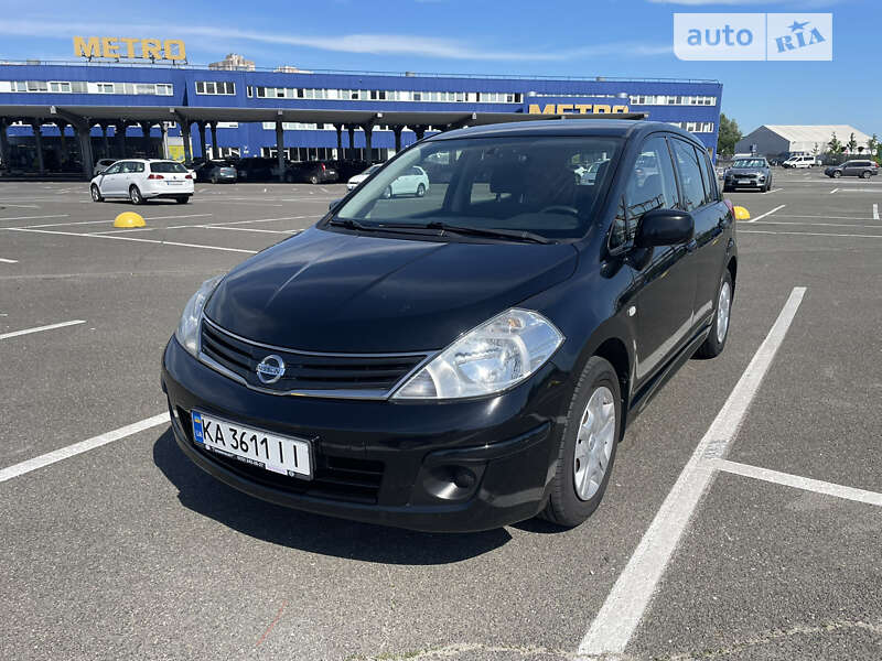 Nissan Tiida (2012)