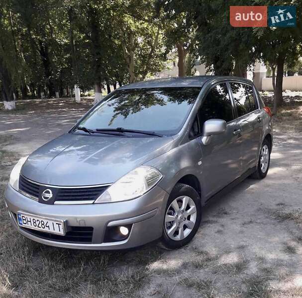 Nissan Tiida (2009)