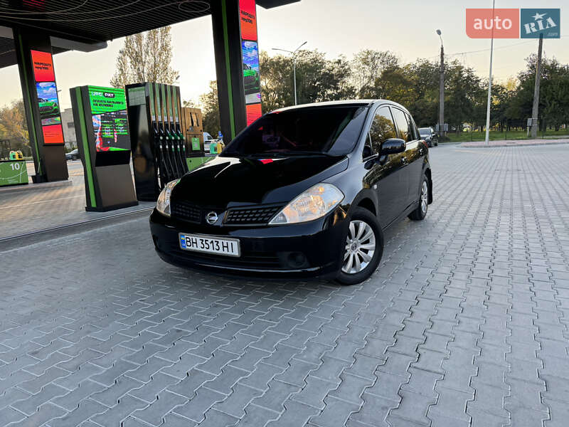 Nissan Tiida (2007)