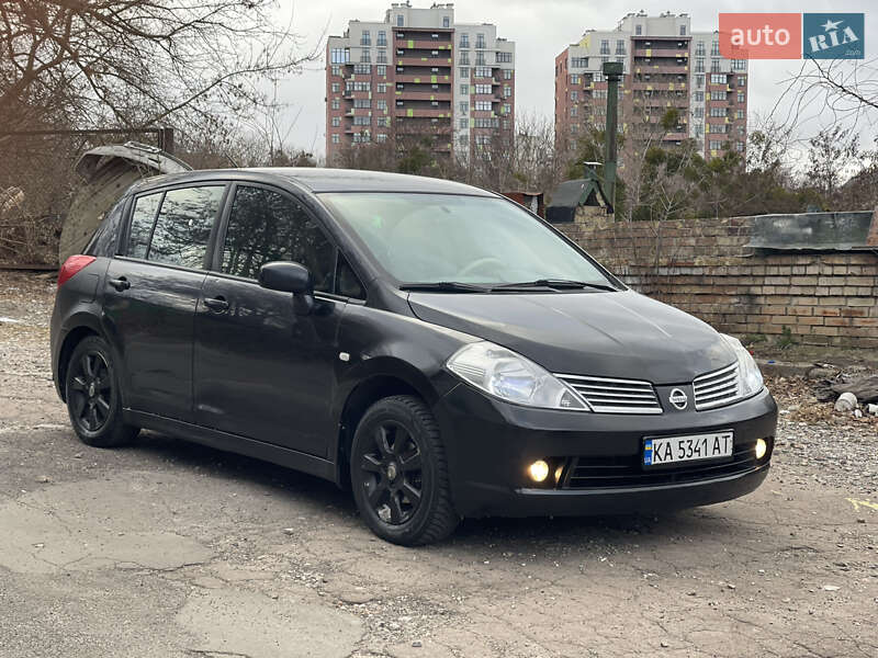 Nissan Tiida (2007)