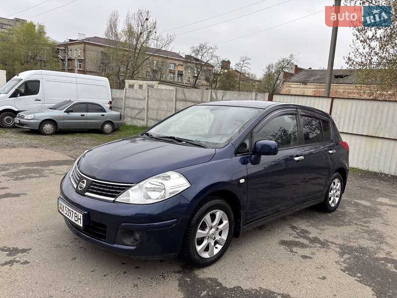 Nissan Tiida (2007)