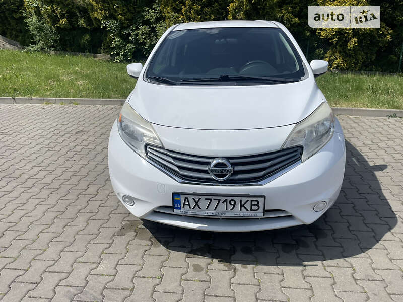 Nissan Versa note (2014)