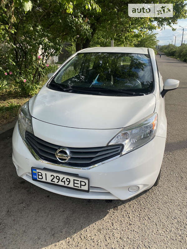 Nissan Versa note (2016)