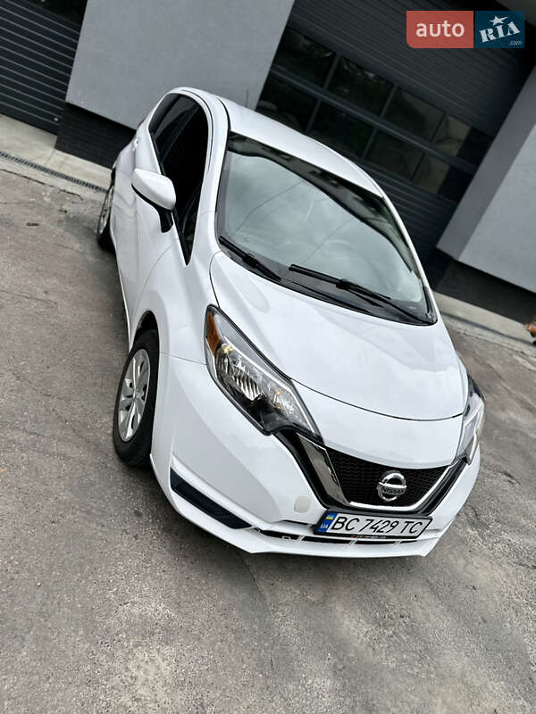 Nissan Versa note (2017)
