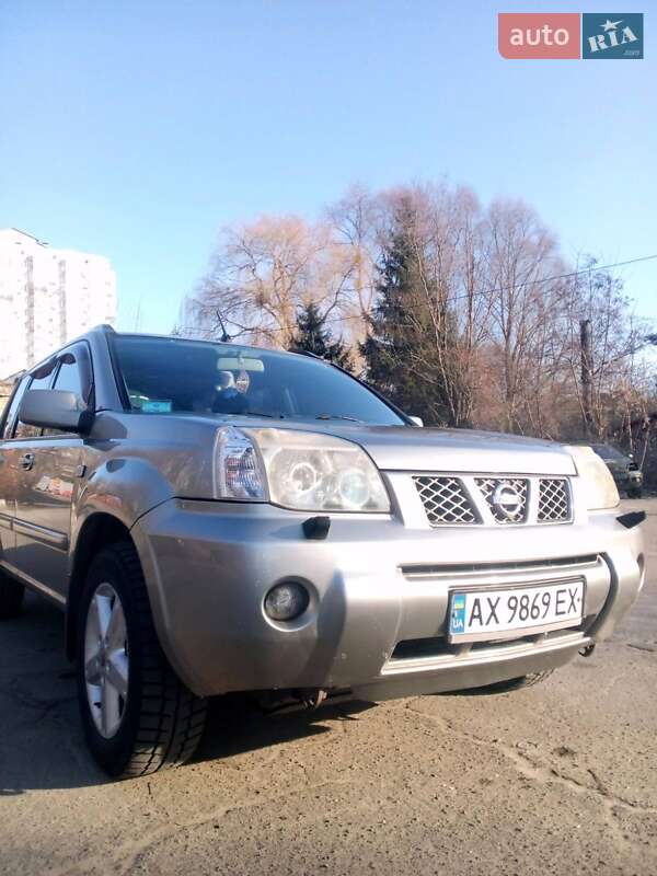 Nissan X-trail (2004)