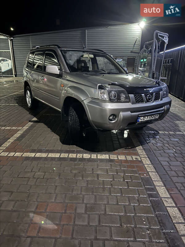 Nissan X-trail (2003)
