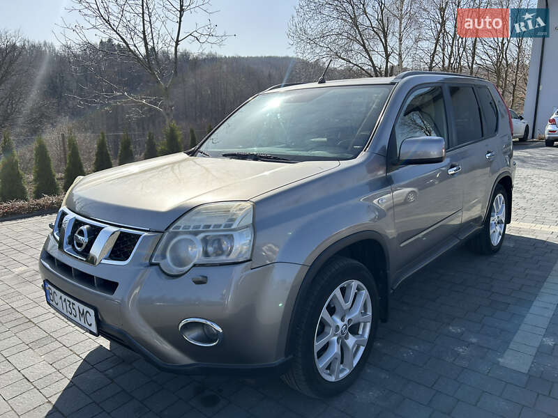 Nissan X-trail (2010)