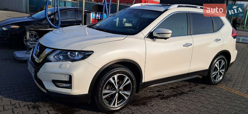 Nissan X-trail (2020)