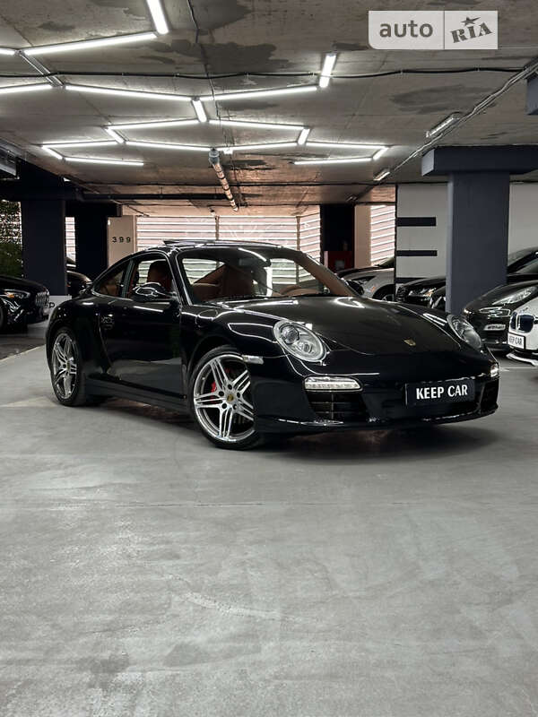 Porsche 911 carrera s (2010)