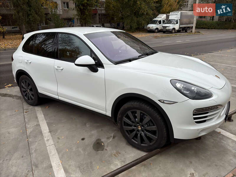 Porsche Cayenne (2012)