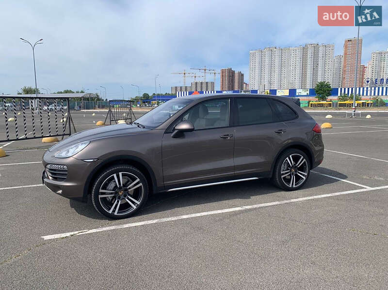Porsche Cayenne (2011)