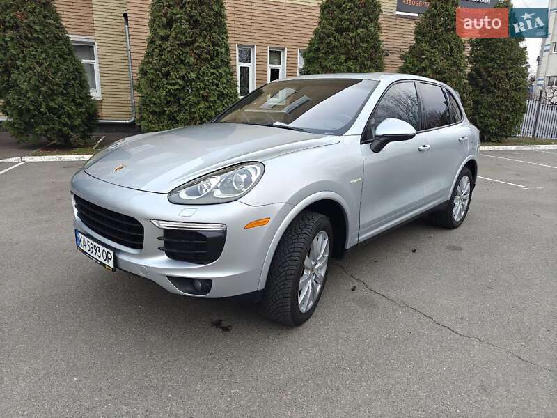 Porsche Cayenne (2016)