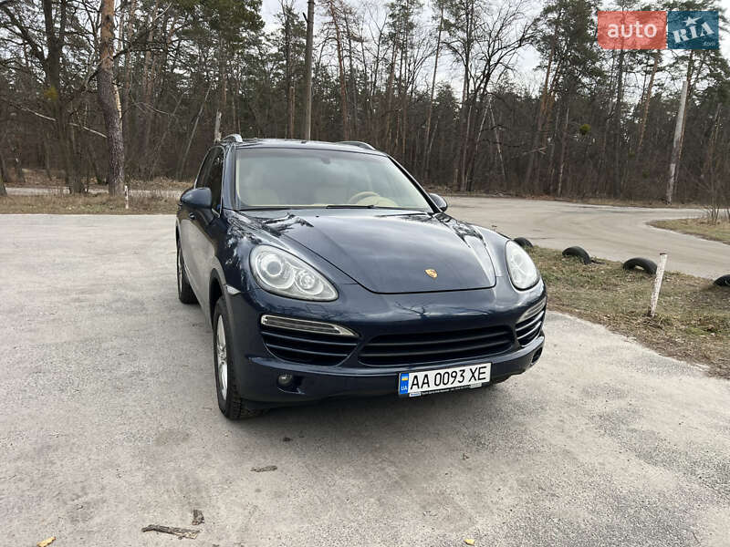 Porsche Cayenne (2012)