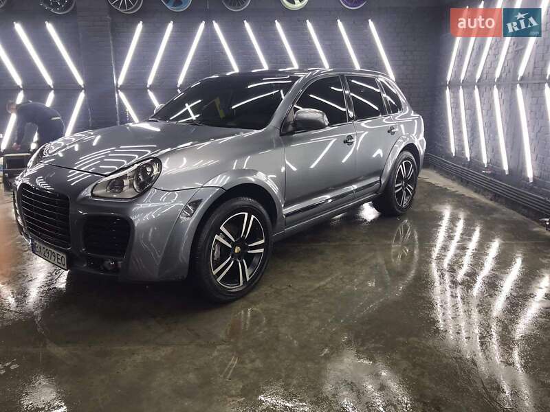 Porsche Cayenne (2006)