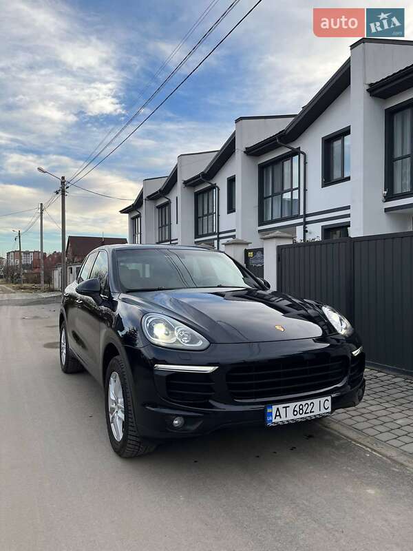 Porsche Cayenne (2017)