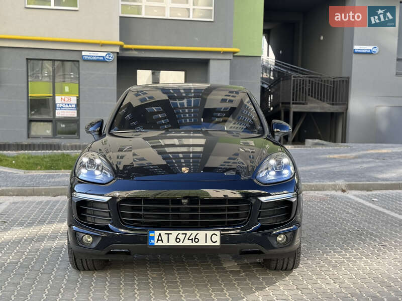 Porsche Cayenne (2015)