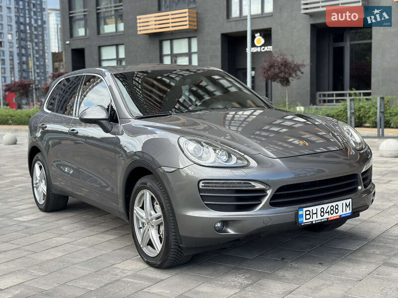 Porsche Cayenne (2012)