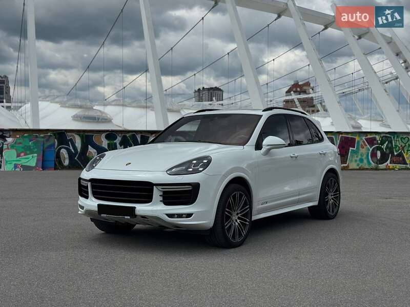 Porsche Cayenne (2015)
