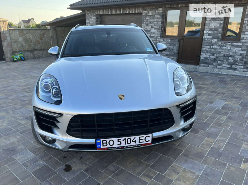 Porsche Macan (2015)