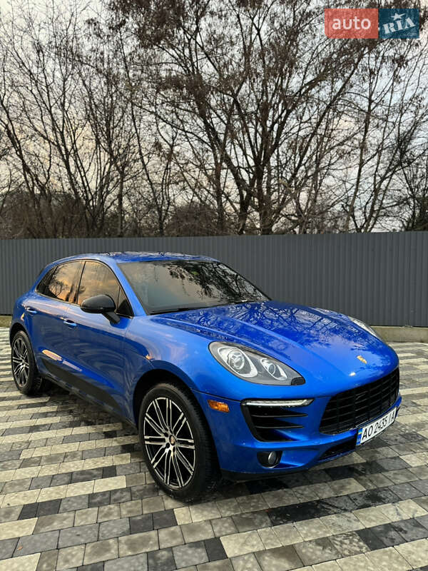 Porsche Macan (2016)