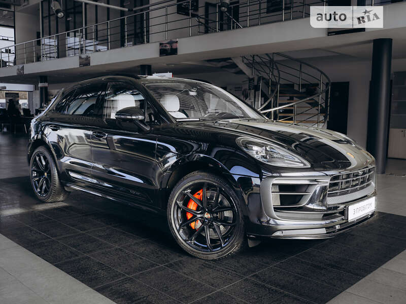 Porsche Macan (2023)