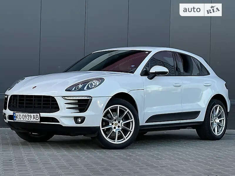 Porsche Macan (2016)