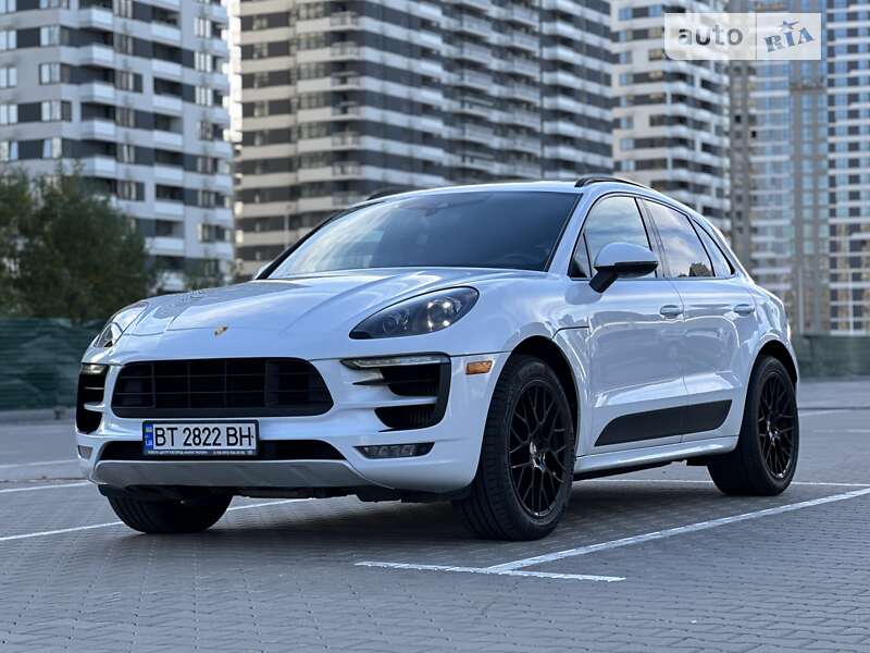 Porsche Macan (2016)