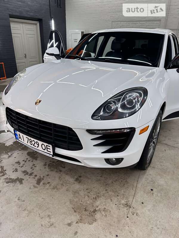 Porsche Macan (2015)