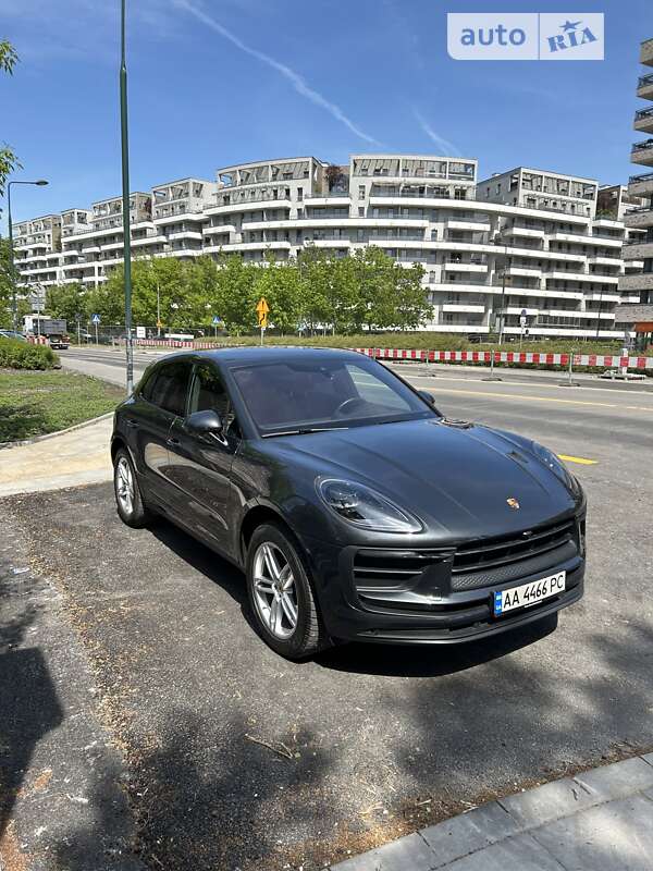Porsche Macan (2022)