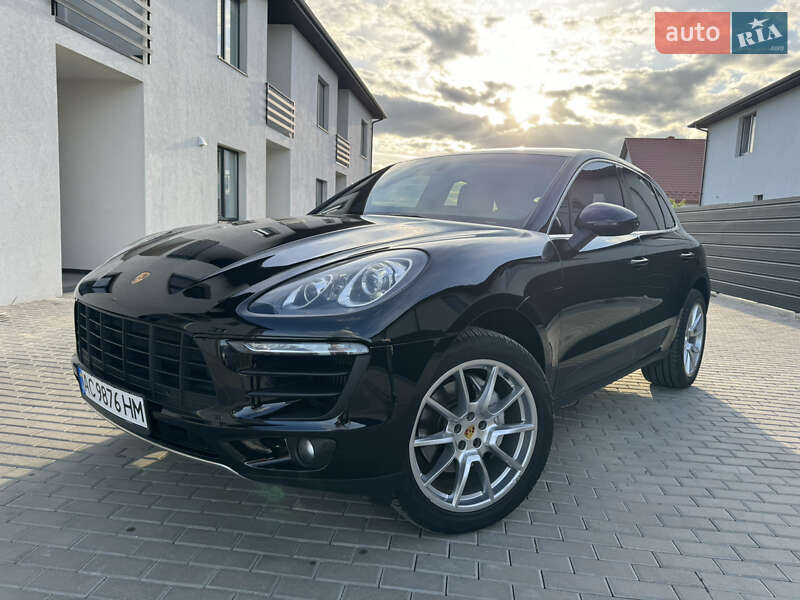 Porsche Macan (2014)