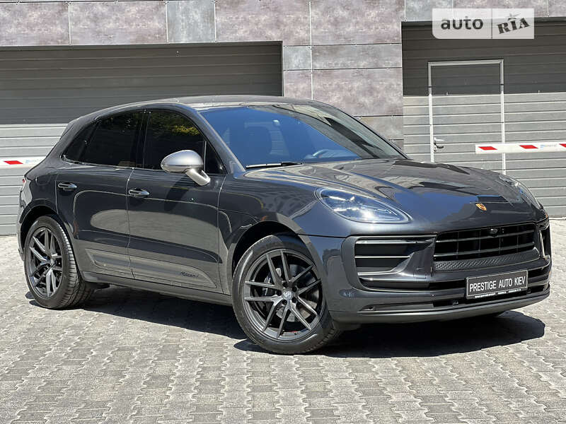 Porsche Macan (2022)