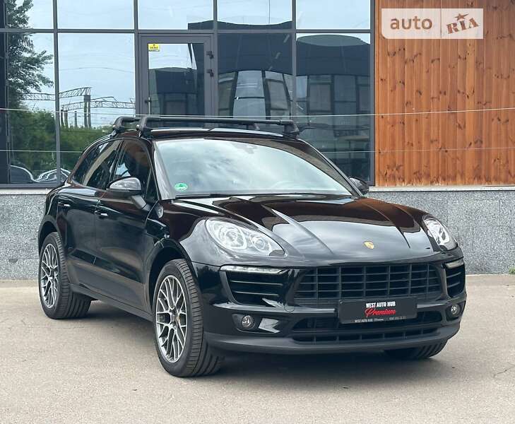 Porsche Macan (2017)