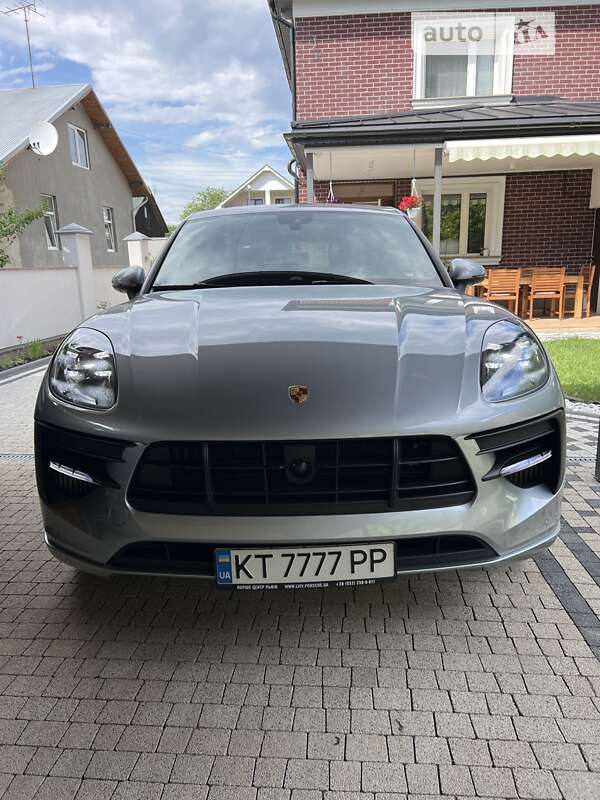 Porsche Macan (2020)