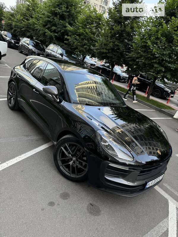 Porsche Macan (2022)
