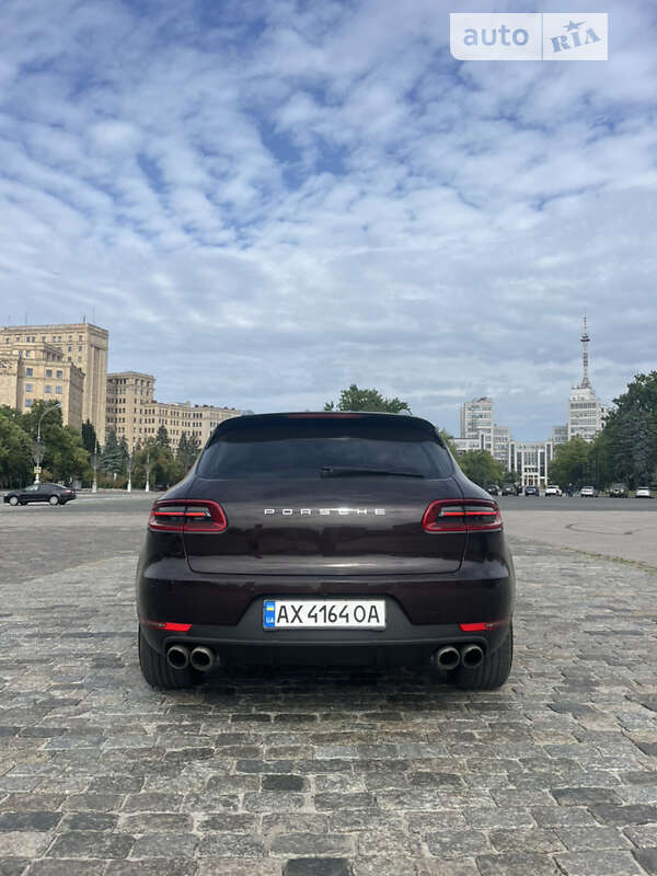 Porsche Macan (2015)