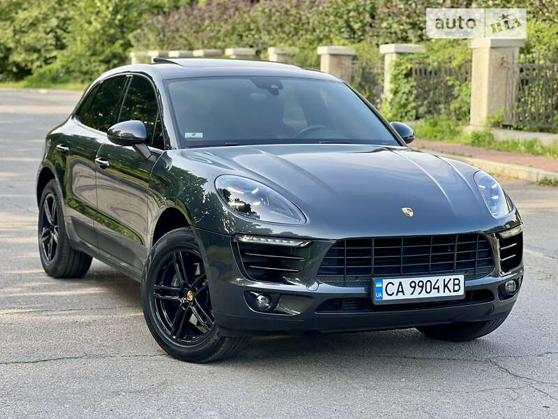 Porsche Macan (2017)