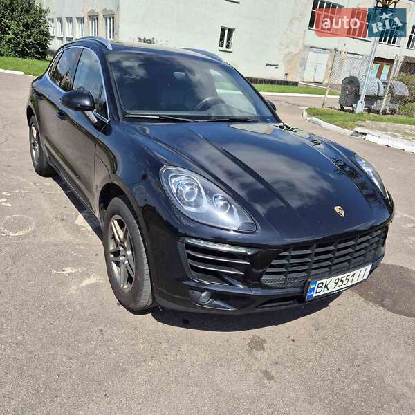 Porsche Macan (2015)