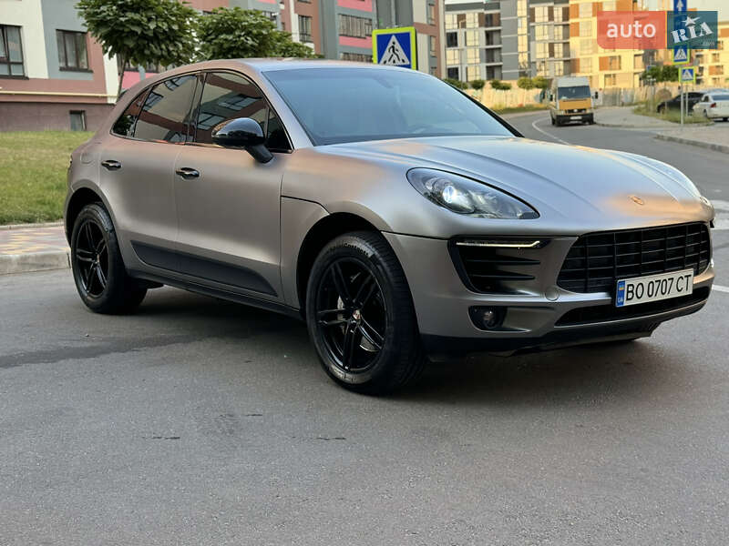 Porsche Macan (2015)